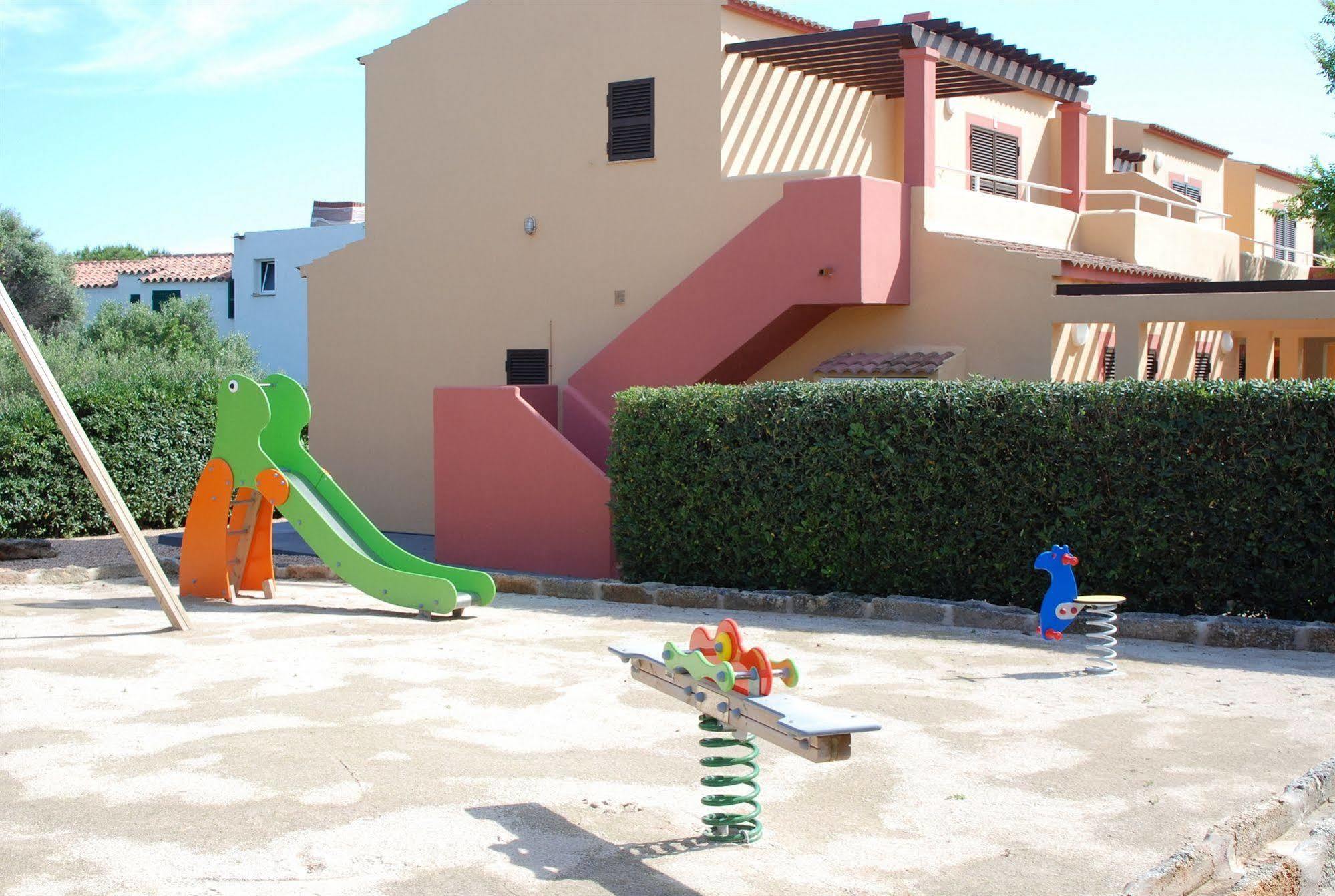 Apartamentos Ses Anneres Cala'N Blanes  Exteriör bild